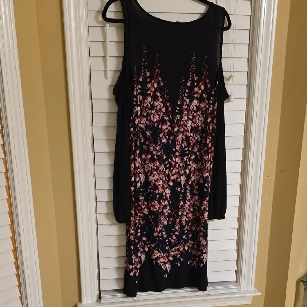 Ivanka Trump Black and Pink Cold Shoulder Long Sleve Sheath Dress Scoop Neck Lar - Picture 8 of 16